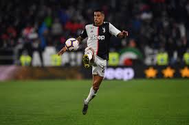 Manchester City assina JuventusCancelo